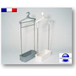 Porte habit piscine avec bac plastique tiges inox. Non numéroté