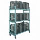 Chariot mobile PVC porte-caisses 9 bacs en environnement piscine