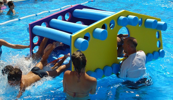 Idée jeu de piscine enfant : Le parcours aquatique ! - La boutique